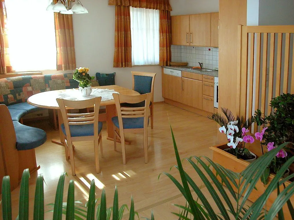 Pension Hiesel-Villa Untersbergblick Anthering 3*,  Ausztria